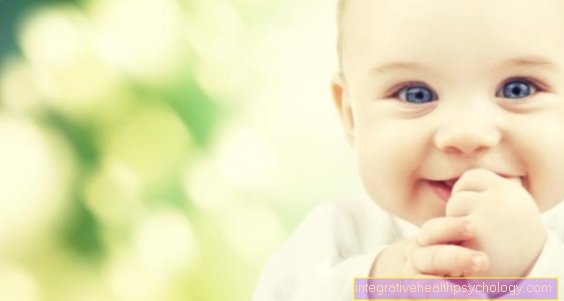 Teething of the molar in the baby